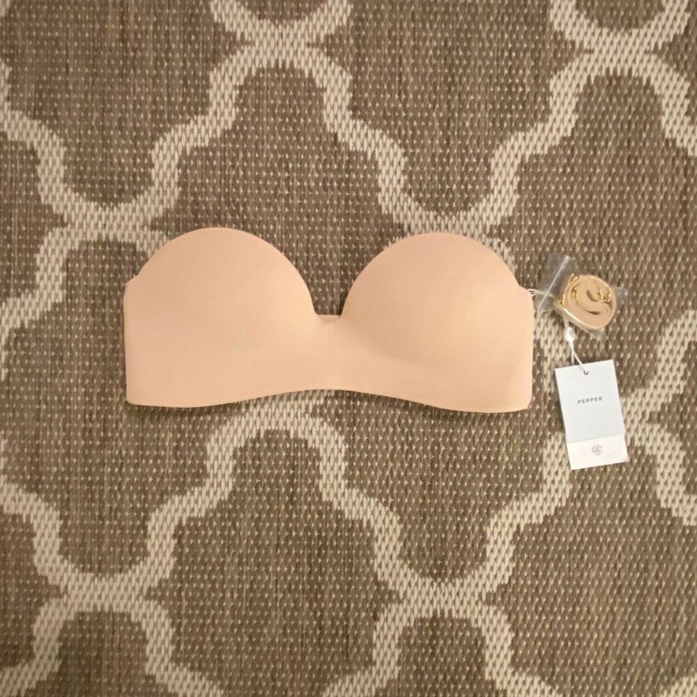 Pepper boost, lift up strapless bra size 34B